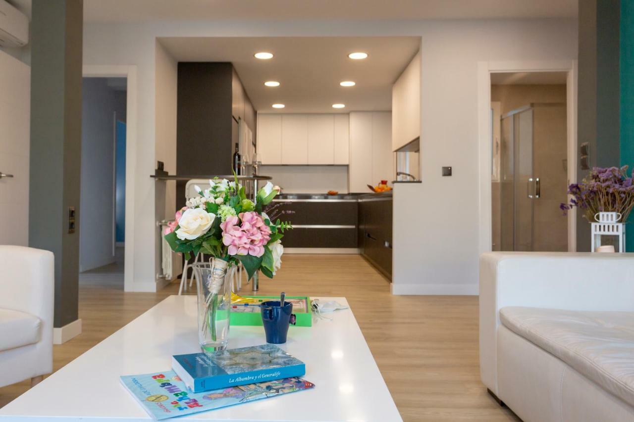 Gran Via Deluxe Apartman Granada Kültér fotó