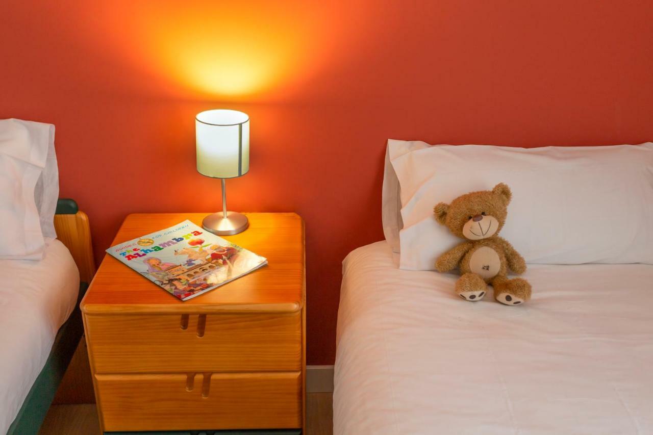 Gran Via Deluxe Apartman Granada Kültér fotó